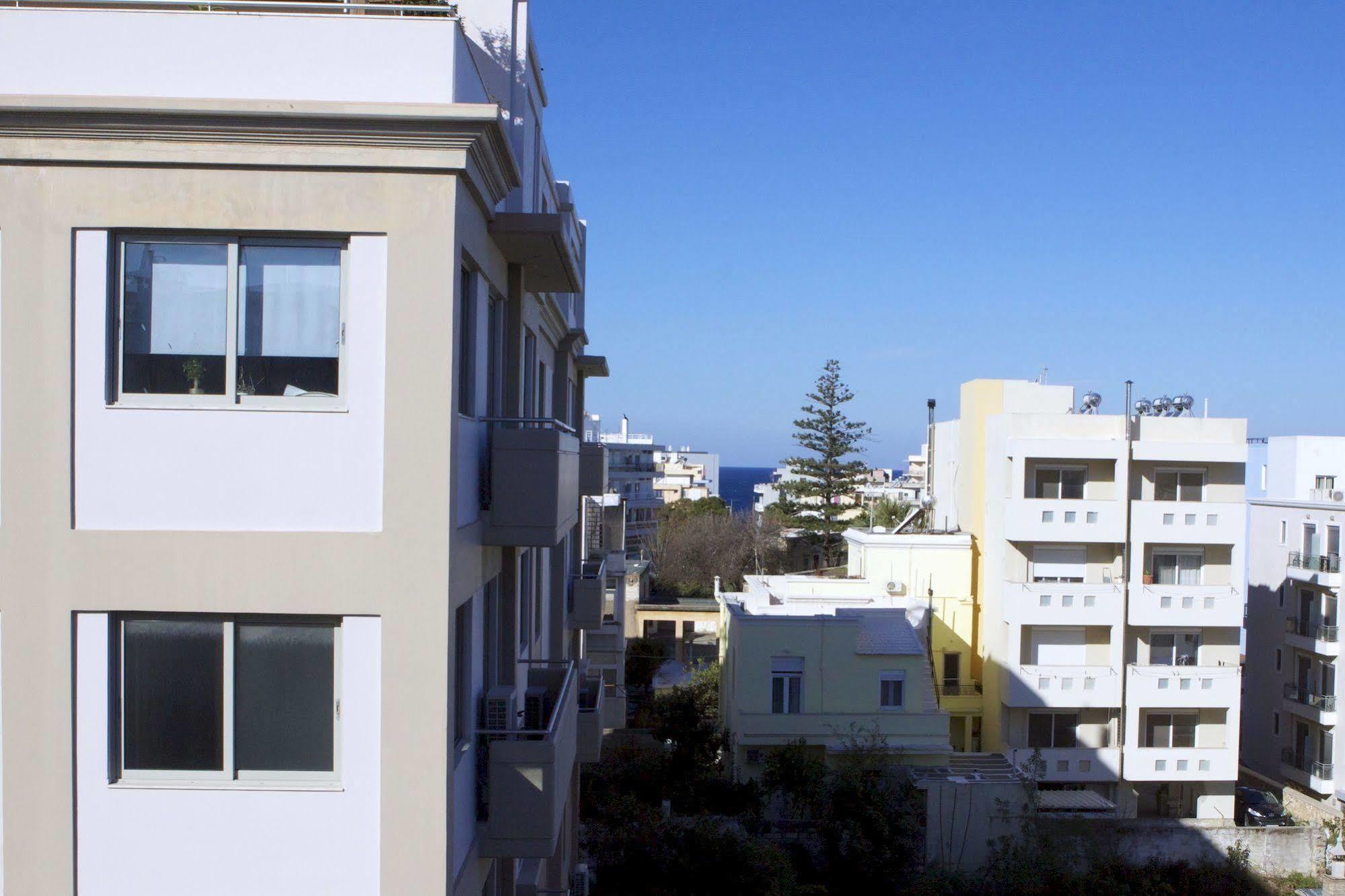 Rhodes Hostel *